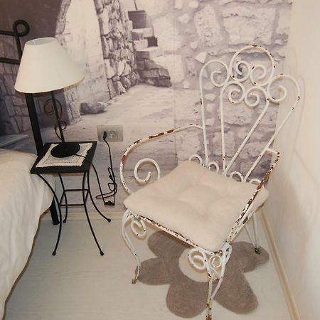 Studio Apartment For 2 Adults And 1 Child ماكارسكا المظهر الخارجي الصورة
