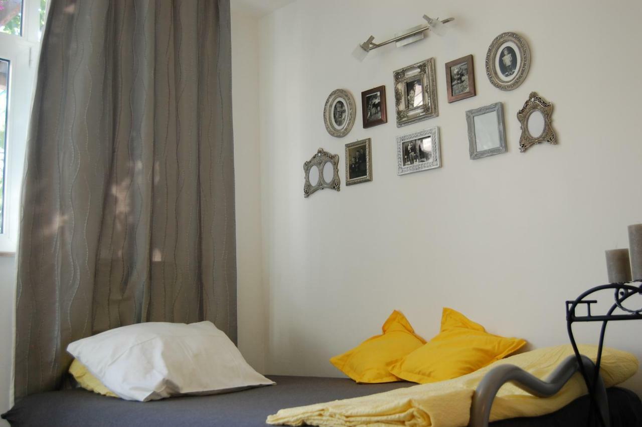 Studio Apartment For 2 Adults And 1 Child ماكارسكا المظهر الخارجي الصورة