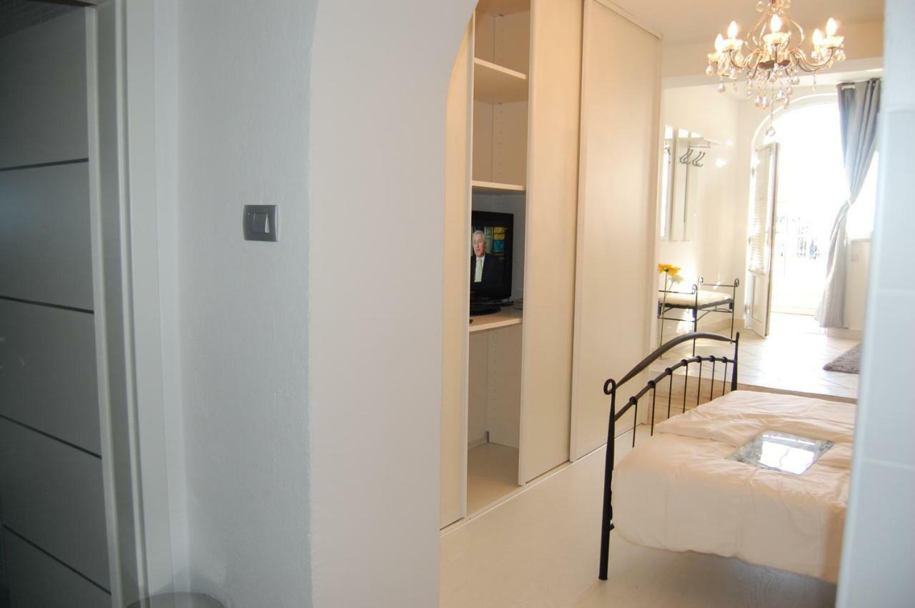 Studio Apartment For 2 Adults And 1 Child ماكارسكا المظهر الخارجي الصورة