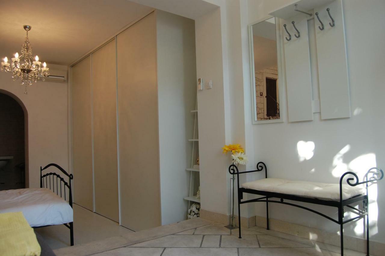 Studio Apartment For 2 Adults And 1 Child ماكارسكا المظهر الخارجي الصورة