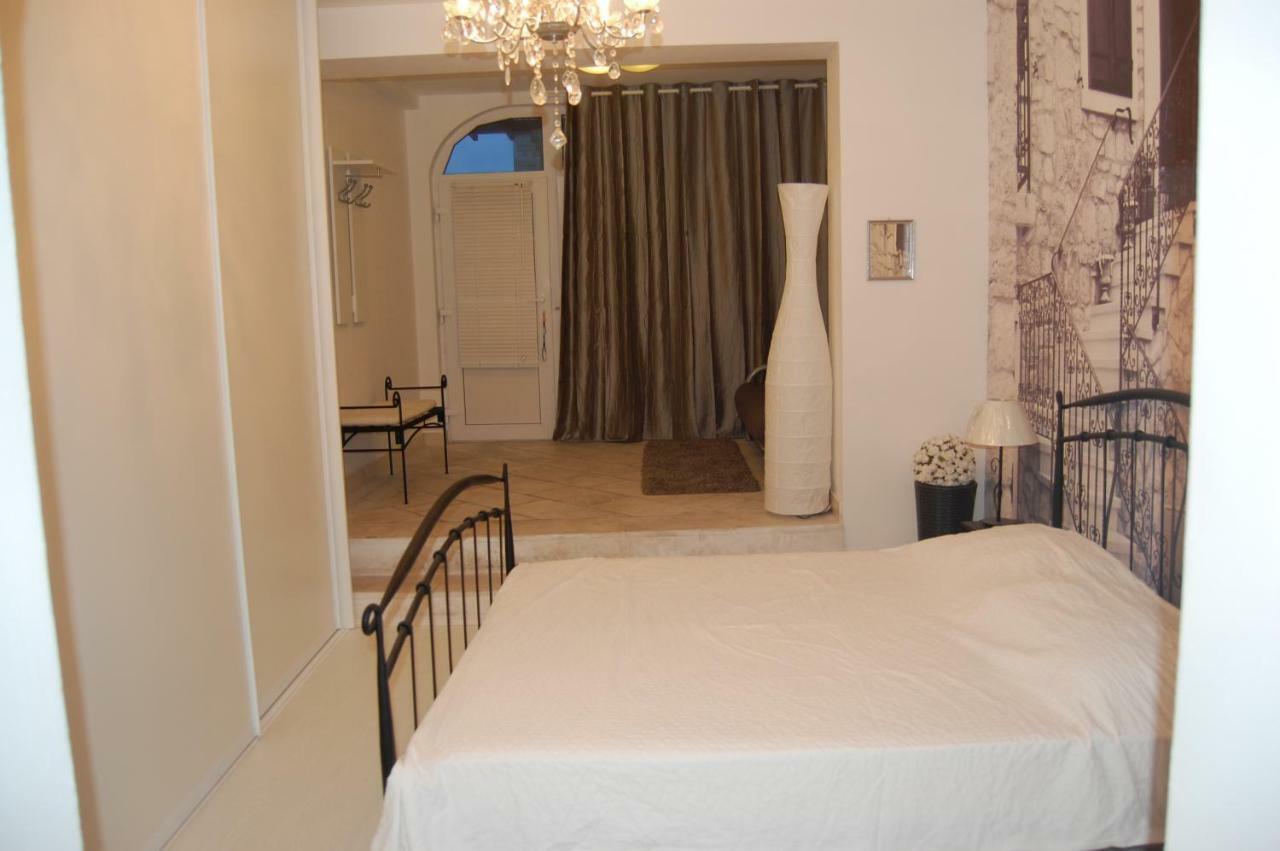 Studio Apartment For 2 Adults And 1 Child ماكارسكا المظهر الخارجي الصورة